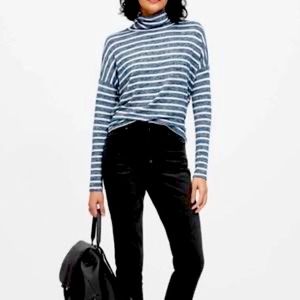 Banana Republic Luxespun Blue and Grey Striped Turtleneck Sweater - Size Small